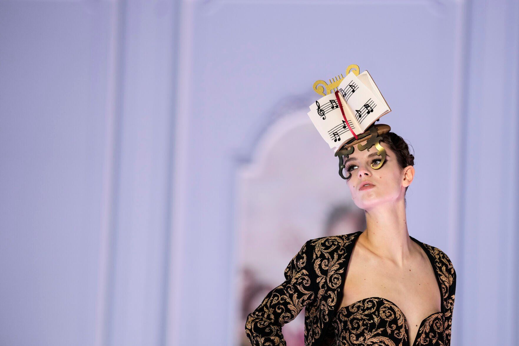 Italy Fashion Moschino F/W 22-23